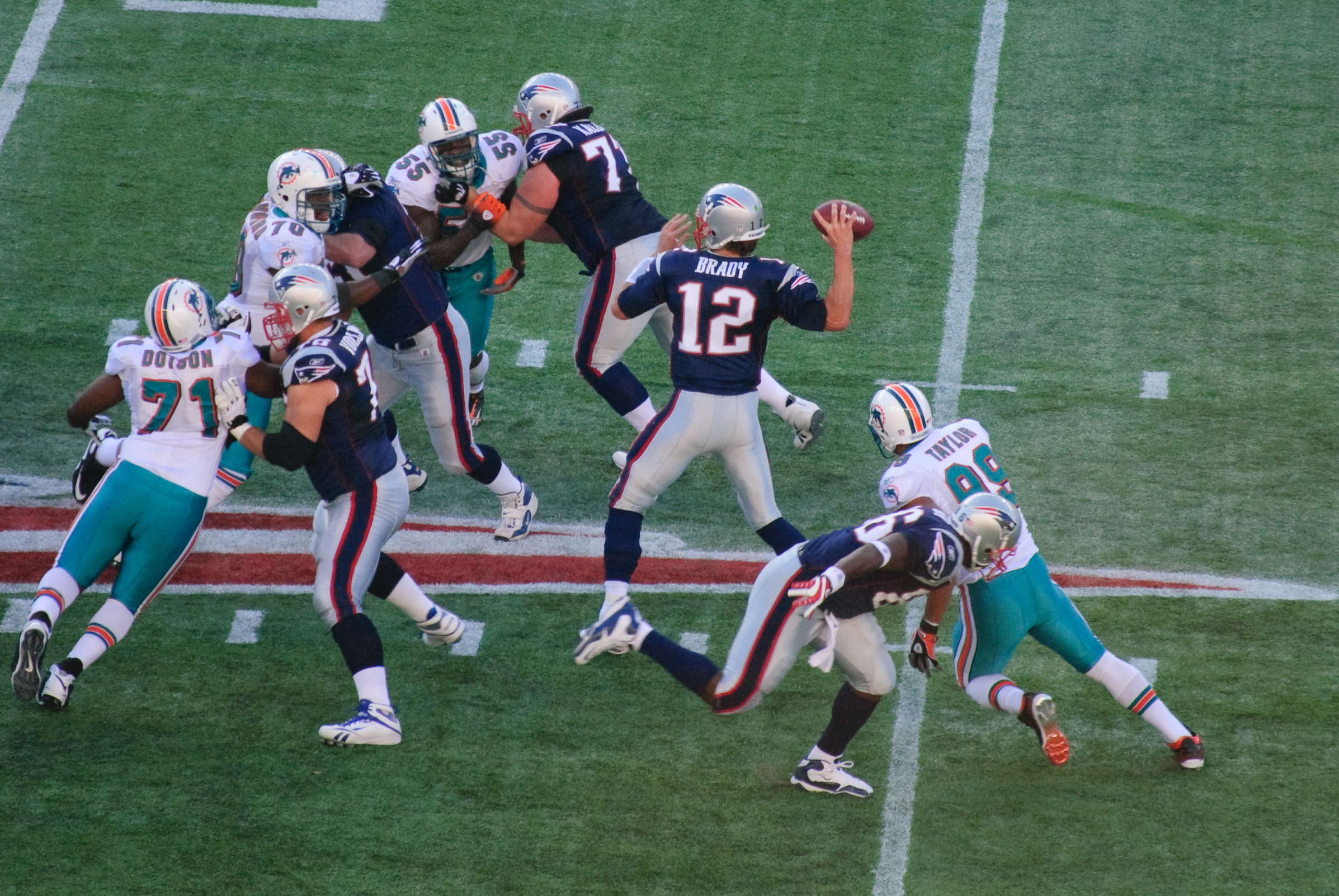 Dolphins vs Patriots Odds, Betting Line, Point Spread & Game Prediction